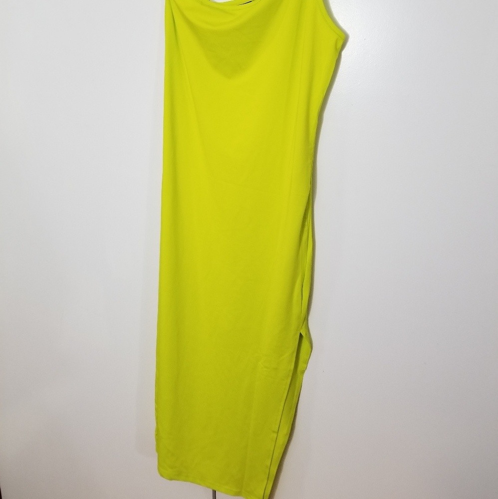 Dress - Picture 2 of 4